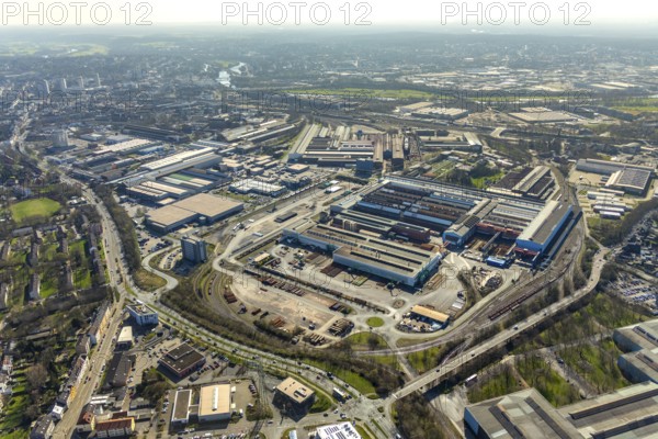 Aerial view, Vallourec Deutschland Kontiwalzwerk, Mediamarkt, Real, Metro, Gewerbegebiet, Industriebegiet, Dümpten, Mülheim an der Ruhr, Ruhr Area, North Rhine-Westphalia, Deutschland, Mülheim, an, der, Ruhr, DE, Europa, birds-eyes, view, Luftaufnahme, Luftbildfotografie, Luftfotografie, overview, Übersicht, Vogelperspektive, industry, business, economy, commercial enterprise, production, trade, industrial area, manufacturing, electronics, electrical appliances, household appliances, consumer electronics, retail, food, shopping, shopping, goods, consumption, vegetables, meat, wholesale, metal processing, metalworking, workplaces