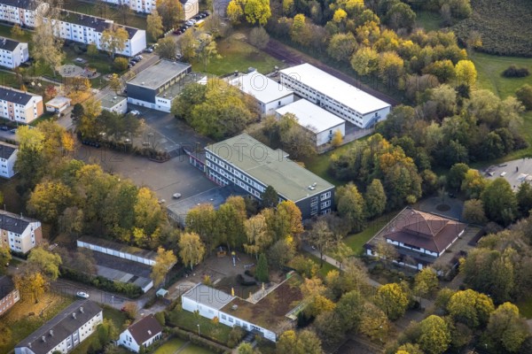 Aerial photo, Saarn school centre, comprehensive school, Berufskolleg Lehnerstraße, Saarn, Mülheim an der Ruhr, Ruhr area, North Rhine-Westphalia, Germany, education, educational institution, DE, Europe, college school, teaching institute, aerial photo, aerial photography, aerial photography, school, overview, bird's-eye view, overview