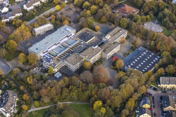 Aerial photo, Saarn school centre, comprehensive school, Berufskolleg Lehnerstraße, Saarn, Mülheim an der Ruhr, Ruhr area, North Rhine-Westphalia, Germany, education, educational institution, DE, Europe, college school, teaching institute, aerial photo, aerial photography, aerial photography, school, overview, bird's-eye view, overview