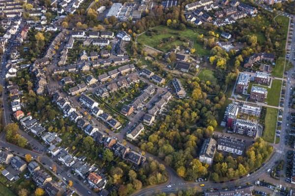Aerial view, residential area, Saarn, Mülheim an der Ruhr, Ruhr area, North Rhine-Westphalia, Germany, DE, Europe, property tax, real estate, aerial view, aerial photography, aerial photography, overview, bird's-eye view, residential complex, living and living, residential buildings, residential quality, residential neighbourhood, housing estate, birds-eyes view, overview