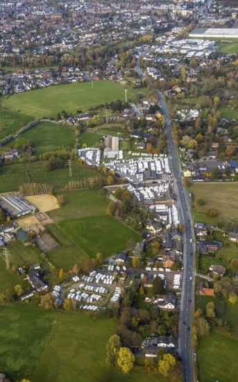Aerial view, camping mile, caravan mile, company site motorhomes, Saarn, Mülheim an der Ruhr, Ruhr area, North Rhine-Westphalia, Germany, DE, Europe, commercial enterprises, commercial area, commercial park, commercial location, commercial use, industrial area, industrial building, industrial location, Kölner Straße 238, aerial view, aerial photography, aerial photography, Thrun Reisemobile GmbH, overview, bird's-eye view, WVG Caravan-Park Thrun, motorhomes, birds-eyes view, overview