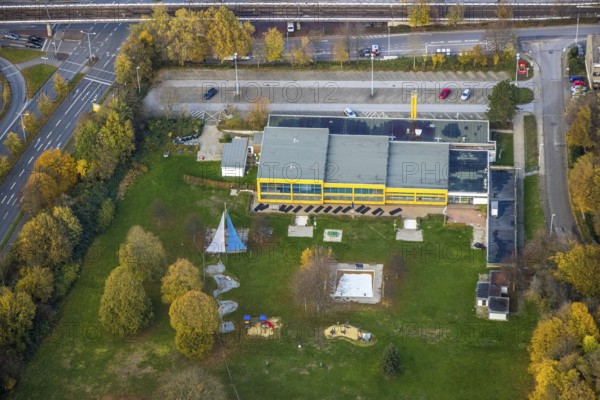 Aerial view, Friedrich-Wennmann-Bad, Heißen - Mitte, Mülheim an der Ruhr, Ruhr area, North Rhine-Westphalia, Germany, bathing establishment, bathing resort, DE, Europe, outdoor pool, leisure, indoor pool, aerial photograph, aerial photography, aerial photography, swimming pool, overview, bird's-eye view, birds-eyes view, overview