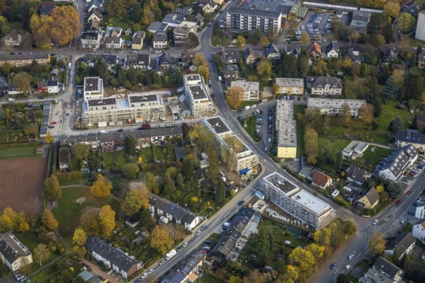 Aerial view, Städt. Grundschule an der Filchnerstraße, construction site residential development Amundsenweg, Heißen - Süd, Mülheim an der Ruhr, Ruhr area, North Rhine-Westphalia, Germany, construction work, construction area, building site, building plots, construction project, construction site, DE, Europe, property tax, real estate, aerial photograph, aerial photography, aerial photography, new construction, overview, bird's eye view, residential complex, living and living, residential buildings, quality of life, residential neighbourhood, housing estate, bird's eye view, overview