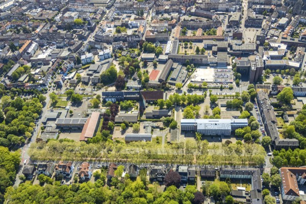 Aerial view, Wesel Town Hall, Martini Community Secondary School, Martinistift Wesel, Sankt Nikolaus Wesel, Realschule Mitte, Städtisches Bühnenhaus Wesel, Andreas-Vesalius-Gymnasium - Städt. Gymnasium Wesel, Wesel, Ruhr area, Lower Rhine, North Rhine-Westphalia, Germany