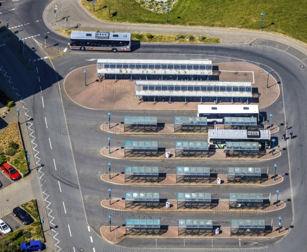 Aerial view, Wesel bus station, at Wesel railway station, Fusternberg, Wesel, Ruhr area, Lower Rhine, North Rhine-Westphalia, Germany
