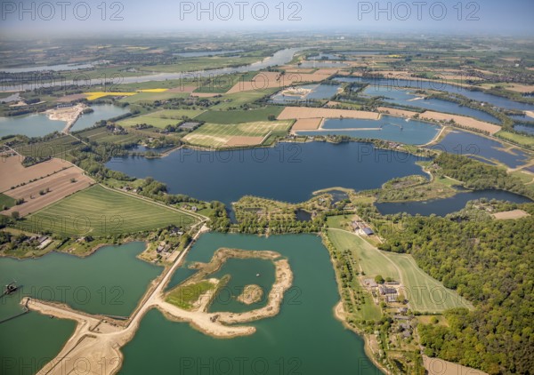 Aerial photograph, Wat Ley nature reserve, Hagener Meer nature reserve, Bellinghover Meer, Lange Renne, Bislicher Straße, Vahnum district, Wesel, Ruhr area, Lower Rhine, North Rhine-Westphalia, Germany