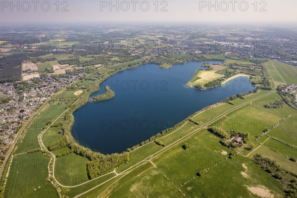 Aerial view, Auesee, Auesee lido, North lido, Wesel marina, meadows and fields, Wesel, Ruhr area, Lower Rhine, North Rhine-Westphalia, Germany