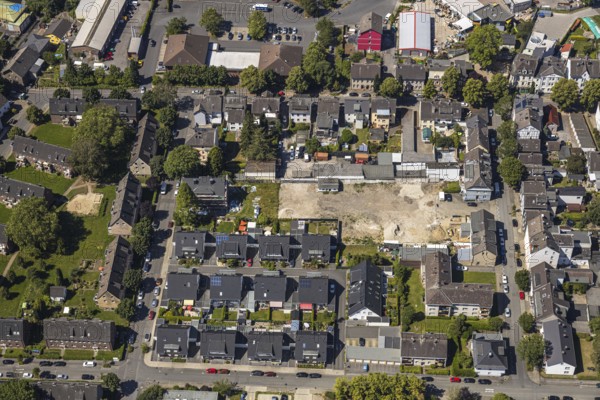 Aerial view, newly built residential buildings, area of former demolished buildings Heinrich-Kamp-Straße, Alt-Wetter, Wetter, Ruhr area, North Rhine-Westphalia, Germany