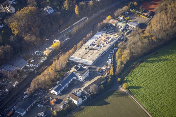 Aerial view, roof work on the roof of Lorenz Karosserie + Lack GmbH, Inder Aue, Hagener Straße, Volmarstein, Wetter, Ruhr area, North Rhine-Westphalia, Germany