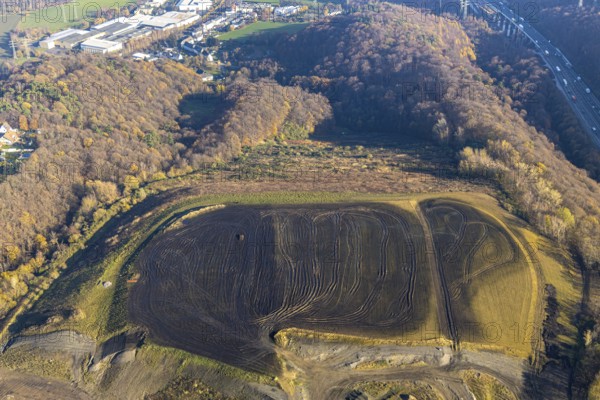 Aerial view, Enerke landfill site at the A1 motorway junction AS89 Volmarstein, Grundschöttel, Wetter, Ruhr area, North Rhine-Westphalia, Germany