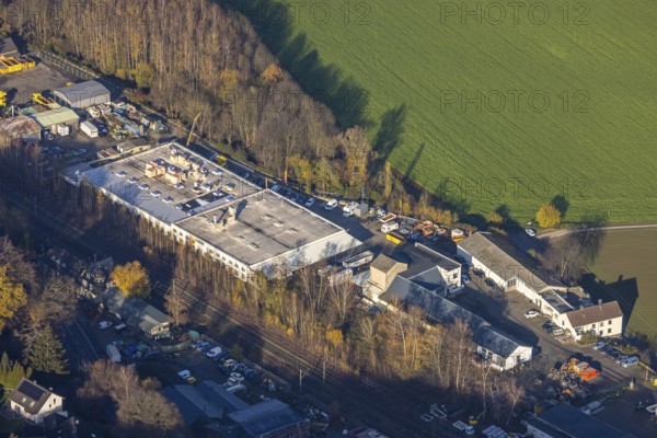 Aerial view, roof work on the roof of Lorenz Karosserie + Lack GmbH, Inder Aue, Hagener Straße, Volmarstein, Wetter, Ruhr area, North Rhine-Westphalia, Germany