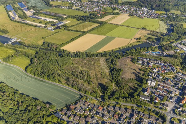 Aerial view, district Echthausen, Wasserwerke Westfalen GmbH, Im Ruhrfeld, river Ruhr, cross in a meadow, Wickede (Ruhr), North Rhine-Westphalia, Germany
