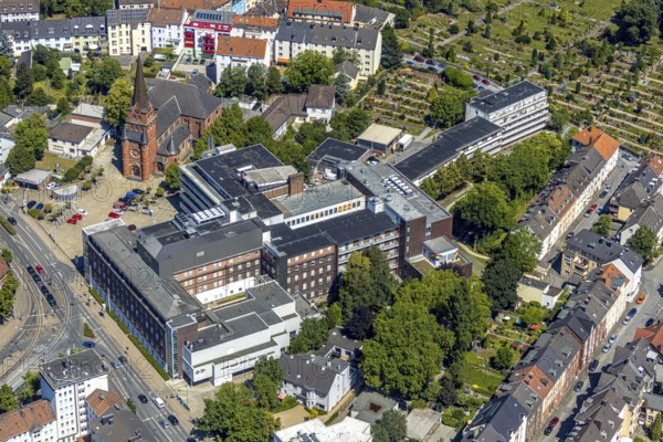 Aerial view, Marien Hospital Witten, St Mary's Church, Catholic cemetery at St Mary's Church, Witten, Ennepe-Ruhr district, Ruhr area, North Rhine-Westphalia, Germany