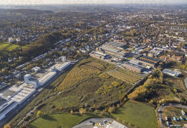 Aerial view, Stockumer Straße industrial estate, Ruhrpumpen, former annealing furnace hall, Wittener Industrie und Technologie Park, WITG, green space former landfill site, Witten, Ennepe-Ruhr district, Ruhr area, North Rhine-Westphalia, Germany