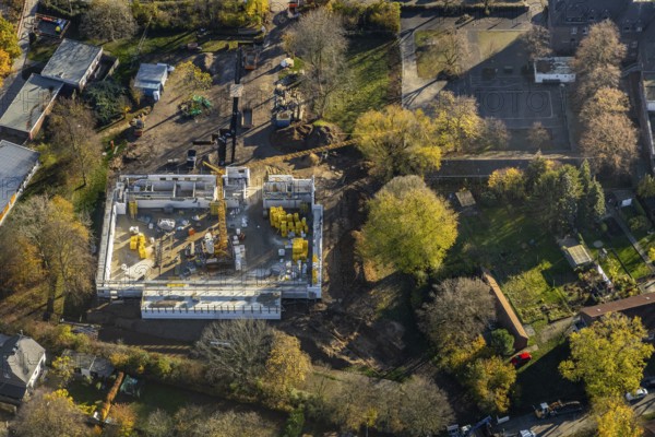 Aerial view, construction site of new double gymnasium, Jahnstraße. Neukirchen, Neukirchen-Vluyn, Ruhr area, North Rhine-Westphalia, Germany, construction work, building, construction area, building site, building plots, construction project, construction site, DE, Europe, aerial view, aerial photography, aerial photography, new building, sports, gymnasium, overview, bird's-eye view, overview