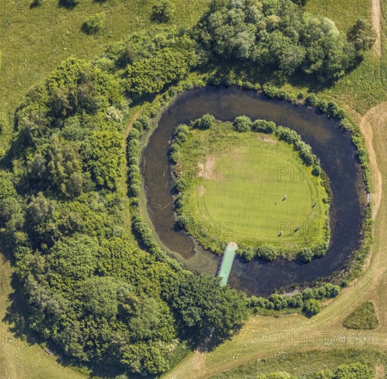 Aerial view, golf course golf club Op de Niep, Neukirchen-Vluyn, Lower Rhine, North Rhine-Westphalia, Germany, DE, Europe, golf, golf course, golf club, golf course, golf course Nieper Kuhlen, aerial view, aerial photography, aerial photography, sports, overview, birds-eyes view, overview, golfer, bunker, sand hole, sand holes, green, moat, island