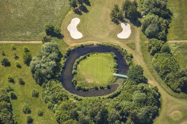 Aerial view, golf course golf club Op de Niep, Neukirchen-Vluyn, Lower Rhine, North Rhine-Westphalia, Germany, DE, Europe, golf, golf course, golf club, golf course, golf course Nieper Kuhlen, aerial view, aerial photography, aerial photography, sports, overview, birds-eyes view, overview, golfer, bunker, sand hole, sand holes, green, moat, island