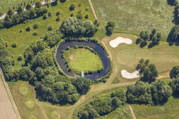 Aerial view, golf course golf club Op de Niep, Neukirchen-Vluyn, Lower Rhine, North Rhine-Westphalia, Germany, DE, Europe, golf, golf course, golf club, golf course, golf course Nieper Kuhlen, aerial view, aerial photography, aerial photography, sports, overview, birds-eyes view, overview, golfer, bunker, sand hole, sand holes, green, moat, island