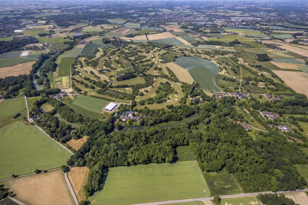 Aerial view, golf course, golf club Op de Niep, Neukirchen-Vluyn, Lower Rhine, North Rhine-Westphalia, Germany, DE, Europe, golf, golf course, golf club, golf course, golf course Nieper Kuhlen, aerial view, aerial photography, aerial photography, sports, overview, bird's-eye view, overview