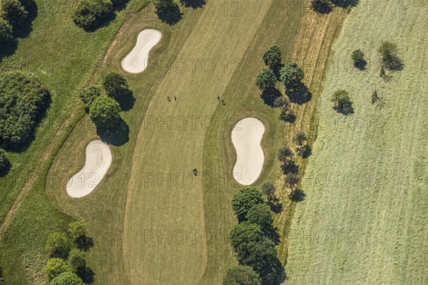 Aerial view, golf course golf club Op de Niep, Neukirchen-Vluyn, Lower Rhine, North Rhine-Westphalia, Germany, DE, Europe, golf, golf course, golf club, golf course, golf course Nieper Kuhlen, aerial view, aerial photography, aerial photography, sports, overview, birds-eyes view, overview, golfer, bunker, sand hole, sand holes, green, moat, island