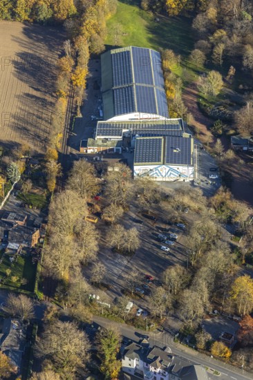 Aerial view, sports and leisure park Klingerhuf, Wilhelm-Reuter-Allee, Neukirchen, Neukirchen-Vluyn, Ruhr area, North Rhine-Westphalia, Germany, DE, Europe, football pitch, football stadium, football club, aerial view, aerial photography, aerial photography, photovoltaic, photovoltaic system, solar, solar system, solar energy, solar energy, sports, sports facilities, sports field, sports facility, sports stadium, tennis, tennis facility, tennis halls, tennis courts, tennis club, overview, bird's-eye view, bird's-eye view, overview