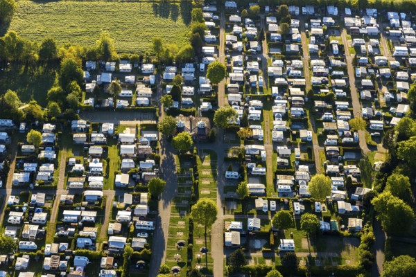 Aerial view, campsite Münster, Laerer Werseufer, Münster, Münsterland, North Rhine-Westphalia, Germany, camping, camping facility, camping buses, camper, camping site, DE, Europe, leisure, leisure facility, leisure activities, aerial photography, aerial photography, aerial photography, overview, bird's eye view, motorhome, caravan, birds-eyes view, camping, overview