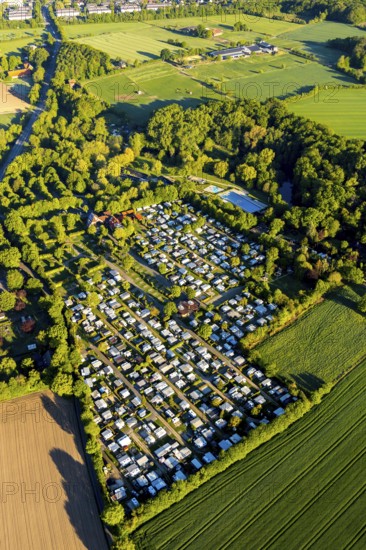 Aerial view, campsite Münster, open-air swimming pool Stapelskotten, Laerer Werseufer, Münster, Münsterland, North Rhine-Westphalia, Germany, camping, camping site, camping buses, camping caravan, campsite, DE, Europe, open-air swimming pool, leisure, leisure facility, leisure activities, aerial photography, aerial photography, overview, bird's eye view, woodland, motorhome, caravan, birds-eyes view, camping, overview