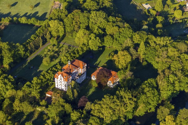 Aerial view, Kamillusweg residential estate, river Werse, former monastery and religious college Kamillus-Kolleg, Münster, Münsterland, North Rhine-Westphalia, Germany, DE, Europe, property tax, real estate, Camillian Order, aerial view, aerial photography, aerial photography, park, park area, overview, bird's-eye view, wooded area, residential estate, living and life, residential buildings, quality of life, bird's-eye view, overview