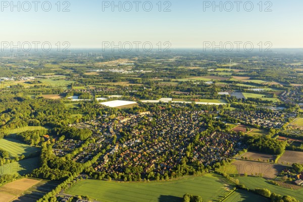 Aerial view, aerial view Handorf, Münster, Münsterland, North Rhine-Westphalia, Germany, DE, Europe, gastronomy, property tax, hotel, hotel facilities, hotel business, real estate, aerial view, aerial photography, aerial photography, local view, Romantik Hotel Hof zur Lime tree, townscape, overview, bird's eye view, forest area, residential area, living and living, residential area, residential buildings, residential quality, housing estate, birds-eyes view, overview