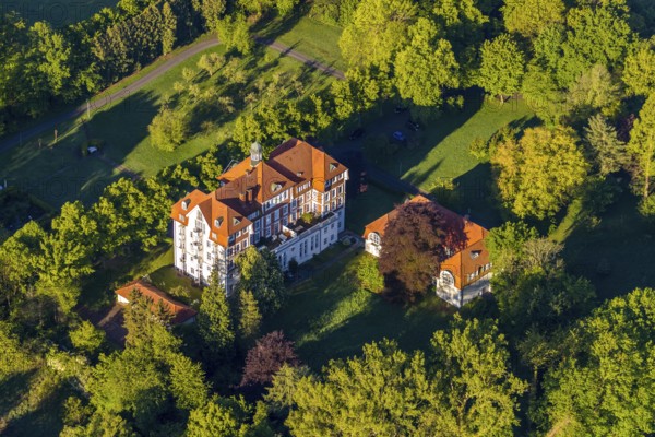 Aerial view, Kamillusweg residential estate, river Werse, former monastery and religious college Kamillus-Kolleg, Münster, Münsterland, North Rhine-Westphalia, Germany, DE, Europe, property tax, real estate, Camillian Order, aerial view, aerial photography, aerial photography, park, park area, overview, bird's-eye view, wooded area, residential estate, living and life, residential buildings, quality of life, bird's-eye view, overview