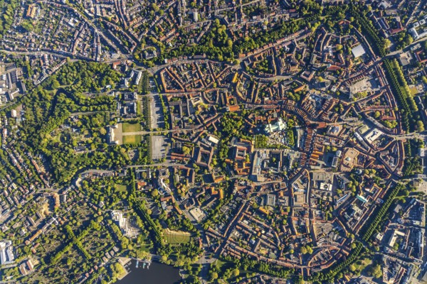 Aerial view, Old Town, Promenadenring, St Paul's Cathedral, Cathedral SquarePaulus-Dom, Domplatz, catholic Liebfrauen-Überwasserkirche, catholic St. Lamberti-Kirche, St. Martini-Kirche, Theater Münster, Münster, Münsterland, North Rhine-Westphalia, Germany, old town area, place of worship, DE, Europe, religious community, place of worship, property tax, real estate, church, church community, denomination, culture, art, aerial view, aerial photography, aerial photography, religion, theatre, overview, events, bird's-eye view, residential area, living and working, living and life, residential area, residential buildings, housing estate, birds-eyes view, historic city centre, historic city centre, overview