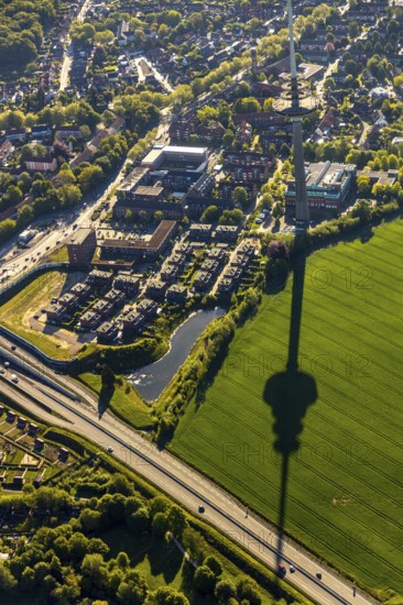 Aerial photograph, telecommunications tower Münster, T-Systems International GmbH, residential area Am Lohausbach, Münster, Münsterland, North Rhine-Westphalia, Germany, DE, Europe, telecommunications tower, television tower, property tax, real estate, aerial photograph, aerial photography, aerial photography, Radbodstraße, broadcasting station, overview, bird's-eye view, residential area, residential buildings, quality of living, residential neighbourhood, housing estate, birds-eyes view, overview