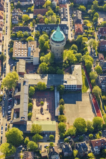 Aerial view, water tower Münster-Geistviertel, Städtisches Wilhelm-Hittorf-Gymnasium, Münster, Münsterland, North Rhine-Westphalia, Germany, education, educational institution, DE, Europe, grammar school, teaching institute, aerial view, aerial photography, aerial photography, school, sight, Stadtwerke Münster, tower, overview, bird's eye view, water tower, Wasserturm Auf Der Geist, birds-eyes view, overview