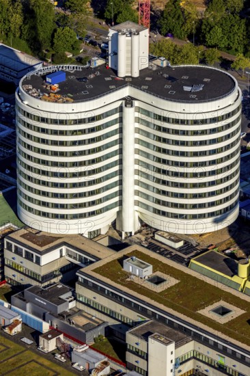 Aerial view, University Hospital Münster, Albert-Schweitzer-Campus, Münster, Münsterland, North Rhine-Westphalia, Germany, DE, Europe, healthcare, high-rise buildings, hospital, clinic, clinic centre, hospital, aerial view, aerial photography, aerial photography, medical facility, medical aid, emergency service, tower, overview, bird's-eye view, overview, medical care