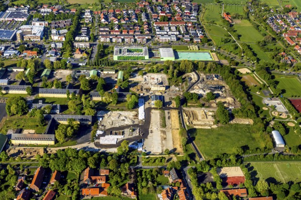 Aerial view, Oxford Quarter, Oxford Barracks, Freiherr-vom-Stein-Gymnasium Münster, job centre, Münster, Münsterland, North Rhine-Westphalia, Germany, authority, education, educational institution, DE, Europe, property tax, grammar school, real estate, KonvOY GmbH building owner, teaching institute, aerial photograph, aerial photography, aerial photography, school, overview, bird's eye view, residential complex, living and life, residential area, residential buildings, residential quality, residential quarter, housing estate, bird's eye view, overview