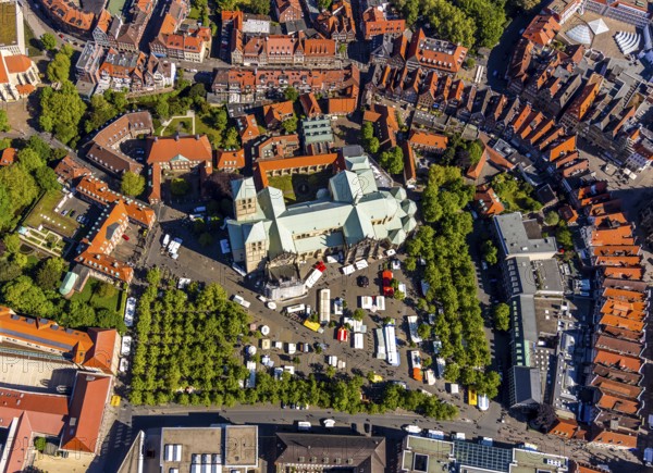 Aerial view, Old Town, Cathedral St.St Paul's Cathedral, Cathedral Square, Catholic Church of Our Lady of the Overwater, Overwater Church Square, Market Square, Münster, Münsterland, North Rhine-Westphalia, Germany, place of worship, DE, cathedral, Europe, religious community, place of worship, sacred site, cathedral, church, parish, denomination, aerial view, aerial photography, aerial photography, market, market stalls, religion, religious site, overview, bird's-eye view, landmark, birds-eyes view, historic, historic city centre, overview