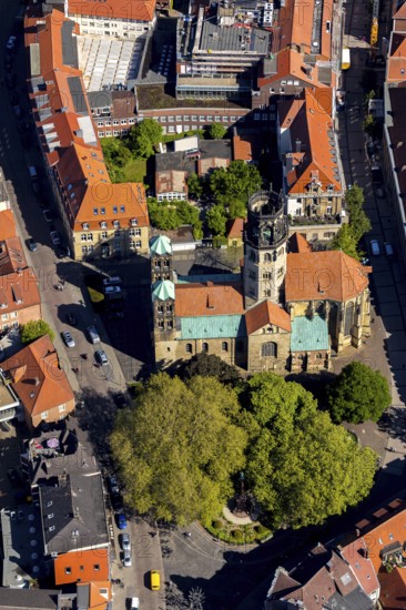 Aerial view, old town, catholic St. Ludgeri church, Münster, Münsterland, North Rhine-Westphalia, Germany, place of worship, DE, Europe, religious community, place of worship, church, parish, denomination, Ludgeristraße, aerial view, aerial photography, aerial photography, religion, overview, bird's eye view, birds-eyes view, historic city centre, overview