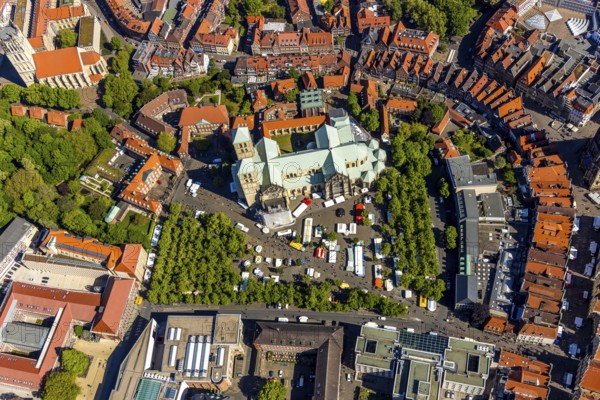 Aerial view, Old Town, Cathedral St.St Paul's Cathedral, Cathedral Square, Catholic Church of Our Lady of the Overwater, Overwater Church Square, Market Square, Münster, Münsterland, North Rhine-Westphalia, Germany, place of worship, DE, cathedral, Europe, religious community, place of worship, sacred site, cathedral, church, parish, denomination, aerial view, aerial photography, aerial photography, market, market stalls, religion, religious site, overview, bird's-eye view, landmark, birds-eyes view, historic, historic city centre, overview