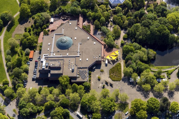 Aerial view, Allwetterzoo Münster, LWL-Museum für Naturkunde mit Planetarium, Triceratops, three-horned face, dinosaur in front of the museum, open-air area, Münster, Münsterland, North Rhine-Westphalia, Germany, DE, Europe, culture, art, aerial photography, aerial photography, aerial photography, museum, natural history museum, zoo, animal park, animal world, overview, bird's-eye view, zoo, Zoo Münster, birds-eyes view, cultural use, overview