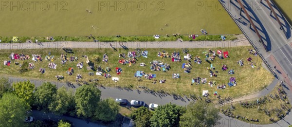 Aerial view, bathing at the canal, Dortmund-Ems canal, sunbathing lawn, sunbathing, August-Schepers-Straße, bridge Wolbecker Straße, Memelufer, Mauritz, Münster, Münsterland, North Rhine-Westphalia, Germany, bridge, DE, Europe, leisure, leisure pool, leisure activities, Klartext-Verlag, aerial view, aerial photography, aerial photography, Münster from above, Münster book, summer fun, sunbather, lido, lido, overview, bird's eye view, birds-eyes view, free bathing establishment, overview, Corona distance. Corona distance, pandemic restrictions, end of lockdown