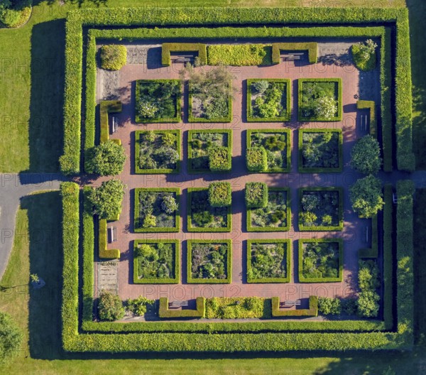 Aerial view, herb garden in the motherhouse garden at St. Franziskus-Hospital, Herz-Jesu, Münster, Münsterland, North Rhine-Westphalia, Germany, DE, Europe, shapes and colours, garden, green space, Klartext-Verlag, aerial view, aerial photography, aerial photography, Münster from above, Münster book, park, overview, bird's-eye view, overview