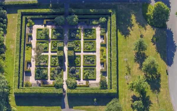 Aerial view, herb garden in the motherhouse garden at St. Franziskus-Hospital, Herz-Jesu, Münster, Münsterland, North Rhine-Westphalia, Germany, DE, Europe, shapes and colours, garden, green space, Klartext-Verlag, aerial view, aerial photography, aerial photography, Münster from above, Münster book, park, overview, bird's-eye view, overview