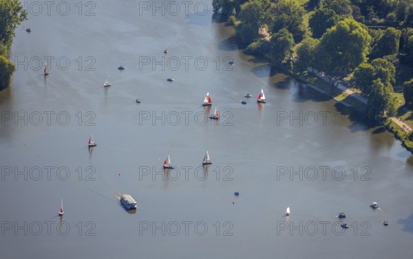 Aerial view, sailing boats on the Aasee, Münster, Münsterland, North Rhine-Westphalia, Germany, excursion boat, DE, Europe, river Münstersche Aa, leisure, leisure activities, Klartext-Verlag, aerial view, aerial photography, aerial photography, Münster from above, Münster book, lake, sailing boats, sight, overview, bird's-eye view, overview