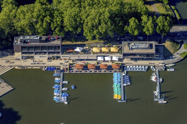 Aerial view, gastronomy at the Aasee, AASEE-AKTIV boats, sailing school Overschmidt, Pluggendorf, Münster, Münsterland, North Rhine-Westphalia, Germany, A2 am See, Aaseeterrassen, DE, Europe, Klartext-Verlag, aerial view, aerial photography, aerial photography, Münster from above, Münsterbuch, Ristorante Il DiVino, lake, overview, bird's eye view, birds-eyes view, overview