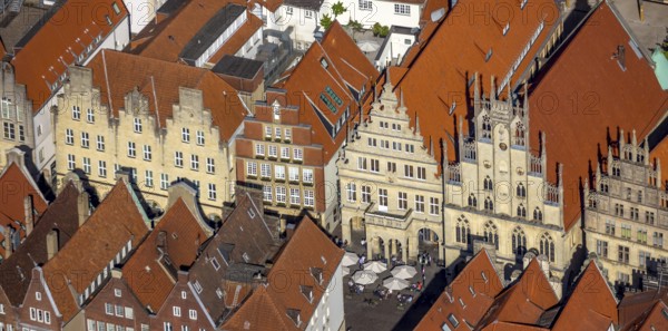 Aerial view, Prinzipalmarkt, historic town hall, overwater, Münster, Münsterland, North Rhine-Westphalia, Germany, old town, authority, DE, Europe, gabled houses, main market, Klartext-Verlag, aerial photograph, aerial photography, aerial photography, Münster from above, Münster book, town hall, sight, city administration, street, overview, administrative area, bird's eye view, birds-eyes view, historical, overview, red roofs