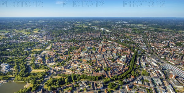 Aerial view, Old Town, Promenadenring, St Paul's Cathedral, Cathedral SquarePaulus-Dom, Domplatz, catholic Liebfrauen-Überwasserkirche, catholic St. Lamberti-Kirche, St. Martini-Kirche, theatre Münster, castle Münster, Josef, Münster, Münsterland, North Rhine-Westphalia, Germany, DE, Europe, green trees, courtyard, Klartext-Verlag, aerial view, aerial photography, aerial photography, Münster from above, Münsterbuch, ring of green trees, castle, castle grounds, castle garden, castle park, sight, overview, bird's-eye view, overview