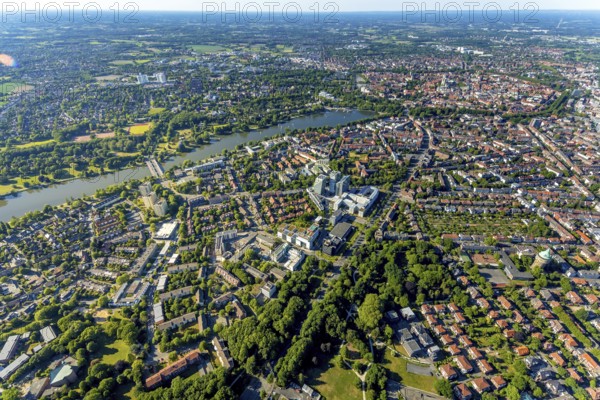 Aerial view, old town, Promenadenring, LVM Versicherung Zentrale, Westdeutsche Lotterie GmbH, Aasee, Torminbrücke, sailing boats, Geist, Münster, Münsterland, North Rhine-Westphalia, Germany, DE, Europe, Klartext-Verlag, LVM Kolde-Ring, Lotto, aerial view, aerial photography, aerial photography, Münster from above, Münsterbuch, ring of green trees, overview, insurance agency, bird's eye view, water tower, birds-eyes view, overview
