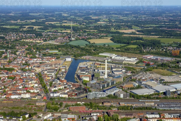 Aerial view, Stadthafen Münster, harbour promenade, harbour, Stadtwerke Münster, City of Münster - Stadthaus 3, Pluggendorf, Münster, Münsterland, North Rhine-Westphalia, Germany, boats, CaféMed, DE, Europe, leisure, leisure activities, leisure centre, gastronomy, commercial enterprises, commercial area, commercial location, commercial use, harbour basin, harbour area, harbour entrance, harbour district, harbour overview, Harbourside, Hot Jazz Club, industrial facilities, industrial area, industrial location, Jovel Music Hall, Klartext-Verlag, culture, art, Kunsthalle Münster, aerial view, aerial photography, aerial photography, motorboats, Münster from above, Münsterbuch, Münster district, overview, event location, event venue, bird's-eye view, Wolfgang Borchert Theater, birds-eyes view, overview
