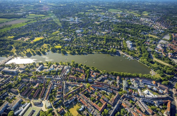 Aerial view, sailing boats on the Aasee, Aasee Park, Aaseeterrassen, Pluggendorf, Münster, Münsterland, North Rhine-Westphalia, Germany, DE, Dom, Europe, leisure, leisure activities, Klartext-Verlag, aerial photography, aerial photography, aerial photography, Münster from above, Münsterbuch, park, lake, sight, overview, bird's eye view, birds-eyes view, overview