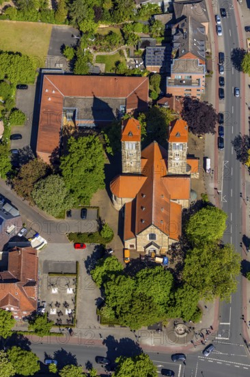 Aerial view, St. Clemens Catholic Church, St. Clemens Parish Centre, Münster, Münsterland, North Rhine-Westphalia, Germany, place of worship, DE, Europe, religious community, place of worship, Hohe Geest, church, parish, denomination, aerial view, aerial photography, aerial photography, parish centre, religion, overview, bird's-eye view, overview